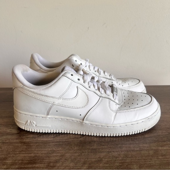 Nike Air Force 1 ‘07 Triple White Shoe Size 8.5 or 10 #404A